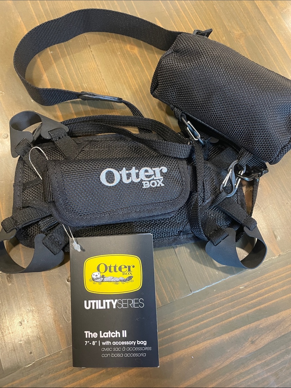 NWT OtterBox Black utility Series The latch II 7-8”